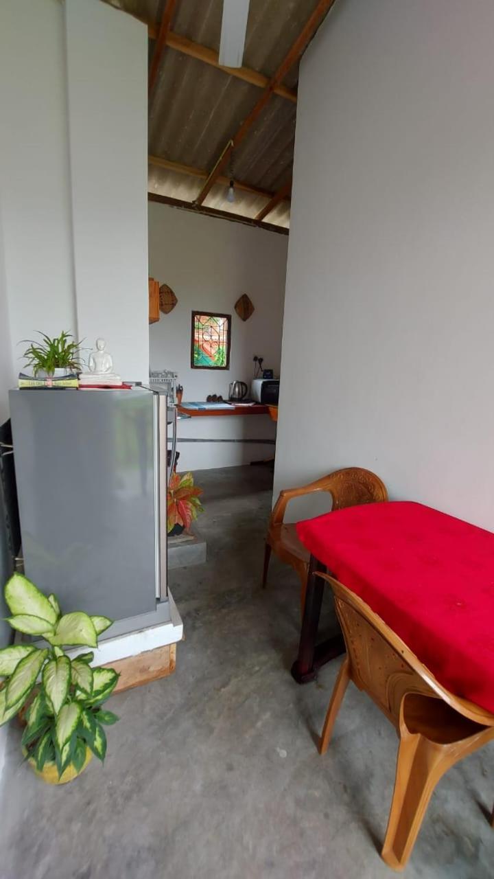 Jungle Beach Inn Унаватуна Экстерьер фото